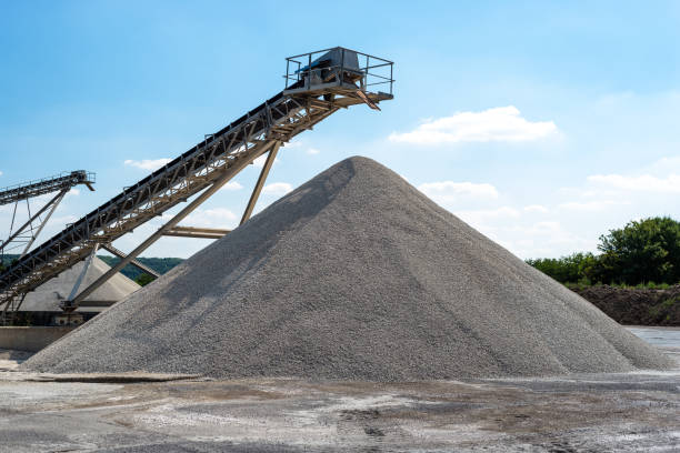 Image of heavy machinery works at the quarry.